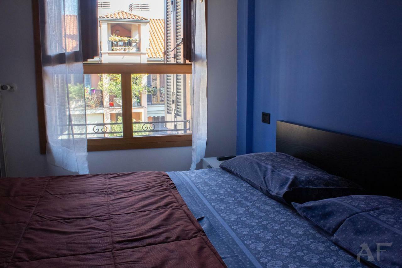 Corso San Gottardo - Darsena Flat Apartman Milánó Kültér fotó