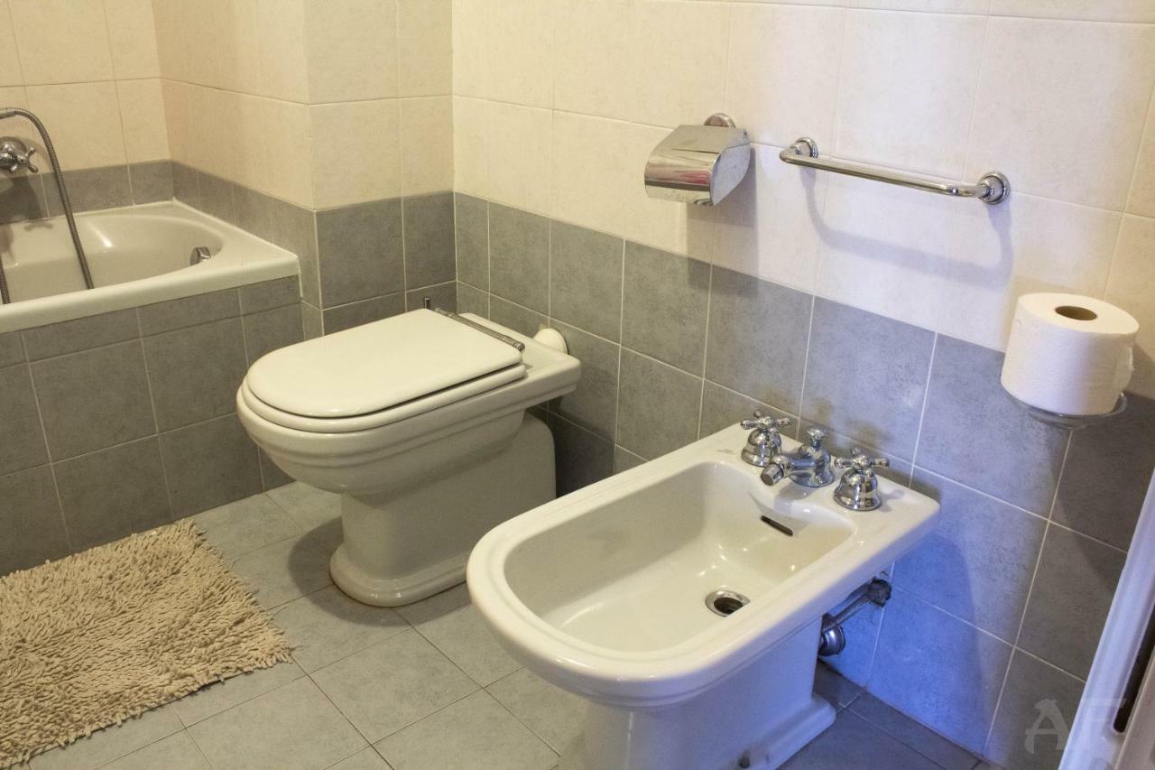 Corso San Gottardo - Darsena Flat Apartman Milánó Kültér fotó